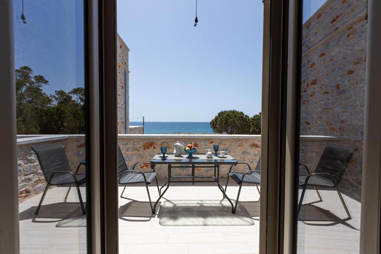 Elaianthos 2 Aparthotel Gytheio Exteriör bild